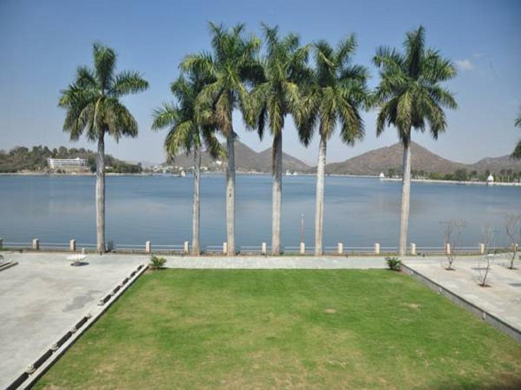 Hotel Lakend Udaipur Exterior photo