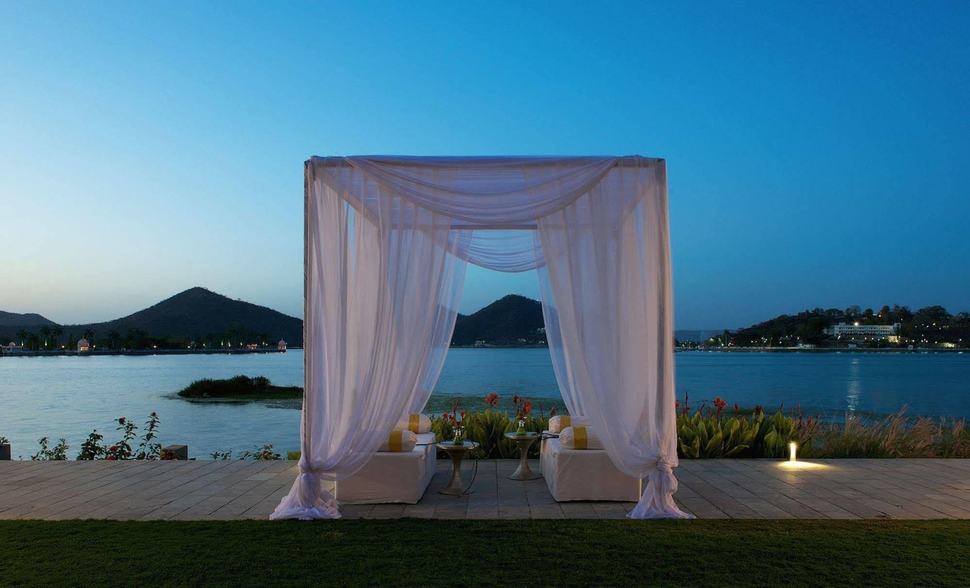 Hotel Lakend Udaipur Exterior photo